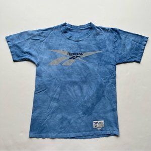 044 - VINTAGE 90s REEBOK BLUE DYED GRAPHIC SHORT SLEEVE T SHIRT